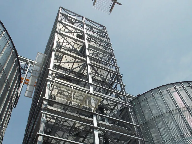 Quin és el paper de les torres d’estructura d’acer en la infraestructura moderna?